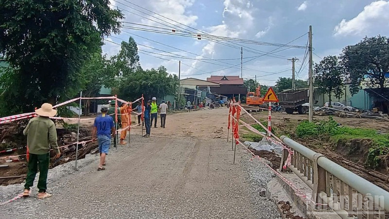 Giao thông toàn quốc trở lại thông suốt sau bão số 13