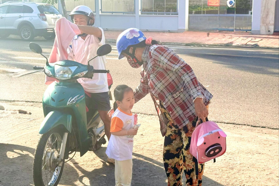 Nỗi niềm ông, bà trông cháu