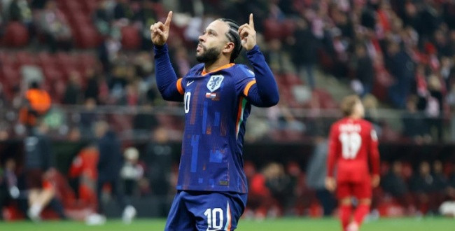 Depay tỏa sáng, Hà Lan thoát hiểm trên sân Ba Lan tại vòng loại World Cup