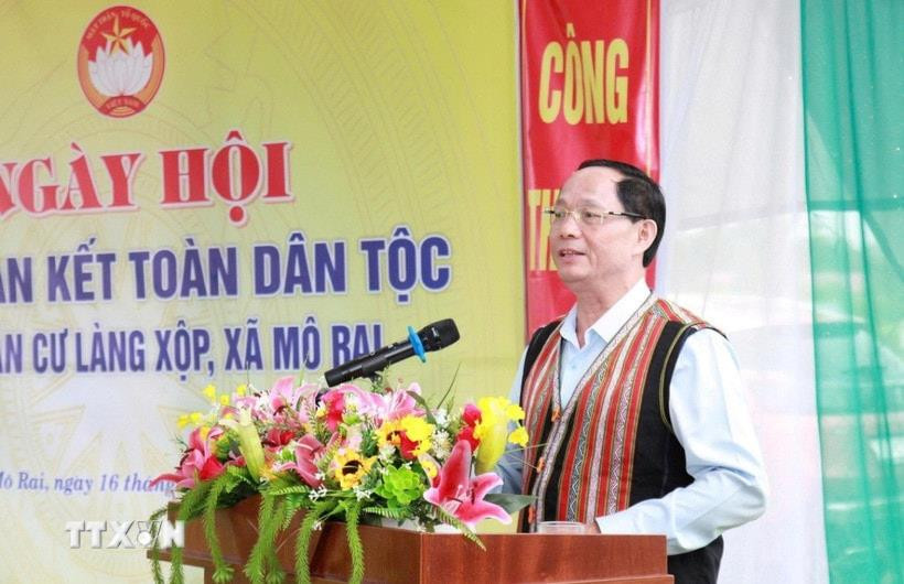 'Mỗi người, mỗi nhà là một tấm gương vượt khó và đoàn kết vươn lên'