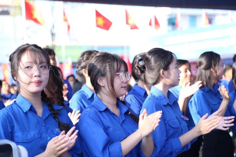Xây dựng chiến lược dài hạn phát triển nguồn nhân lực trẻ