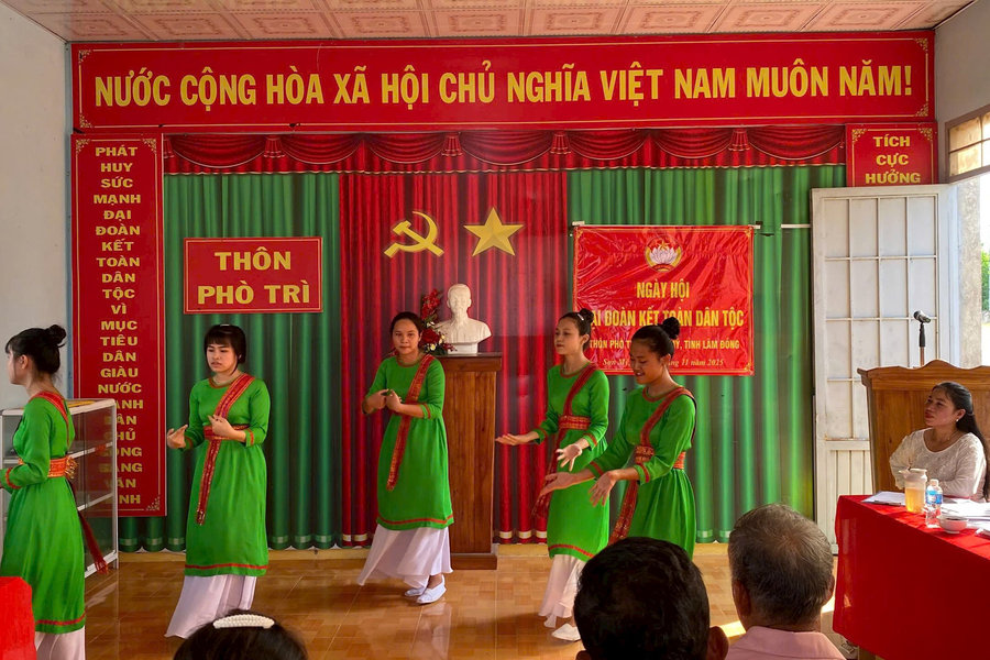 Nếp sống mới ở làng Chăm Phò Trì