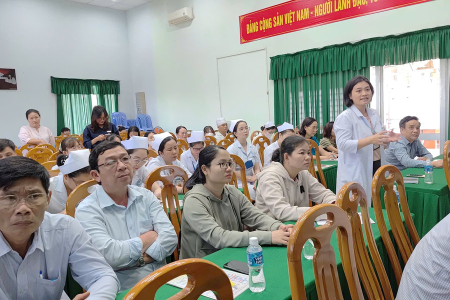 Cập nhật chẩn đoán, điều trị bệnh truyền nhiễm theo phác đồ mới