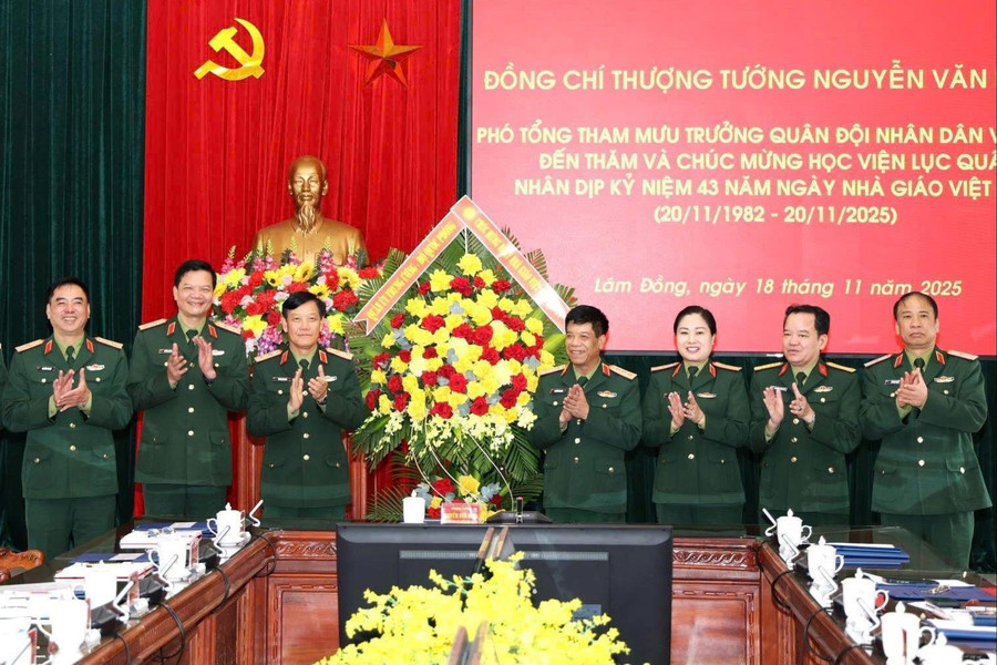 Thượng tướng Nguyễn Văn Nghĩa chúc mừng Học viện Lục quân nhân Ngày Nhà giáo Việt Nam