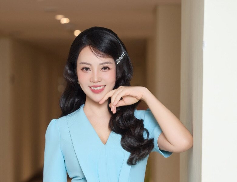 Thụy Vân và Hương Liên: Hai BTV VTV tái xuất rạng rỡ sau sinh