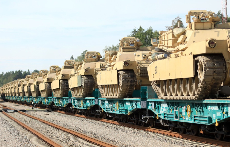 Mỹ bán 300 xe tăng Abrams cho đồng minh lớn ngoài NATO thứ 20