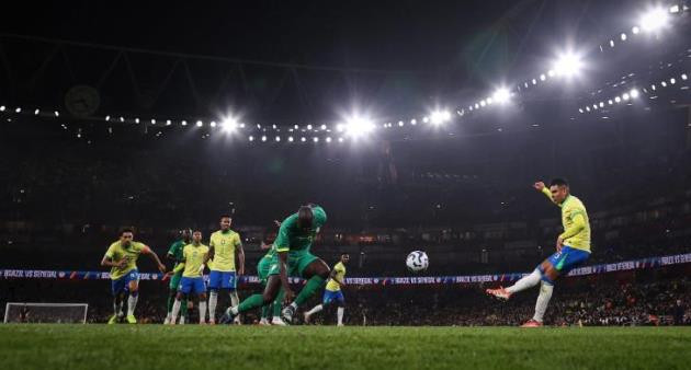 Casemiro tỏa sáng, Man Utd có kỳ FIFA Days nhiều cảm xúc