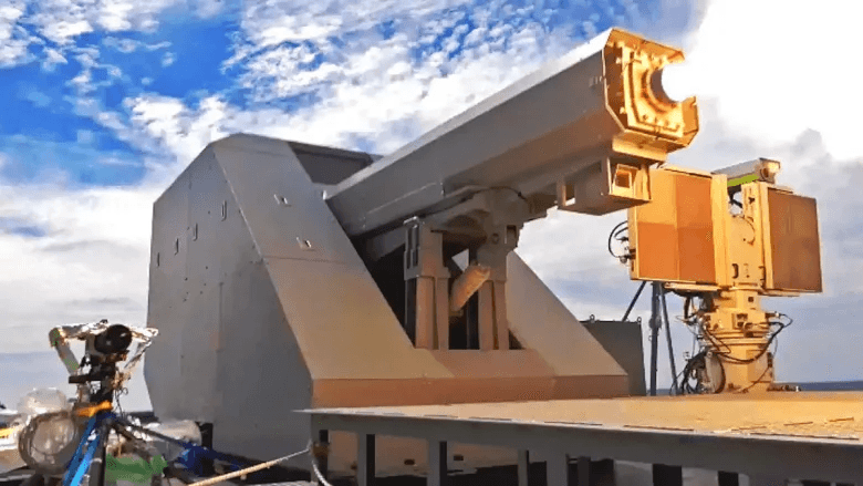 Nhật Bản thử pháo điện từ: đối phó DF-17 và bầy UAV