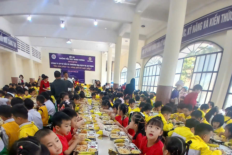 Cách tất cả các chức vụ trong Đảng đối với hiệu trưởng Trường Tiểu học Trưng Vương