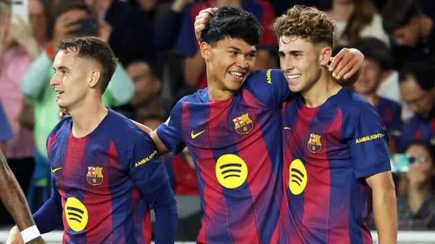 Barcelona giới thiệu thế hệ vàng mới sau Lamine Yamal