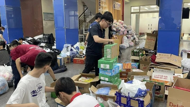 Nhiều trường đại học tổ chức các hoạt động, chính sách hỗ trợ người dân, sinh viên vùng lũ