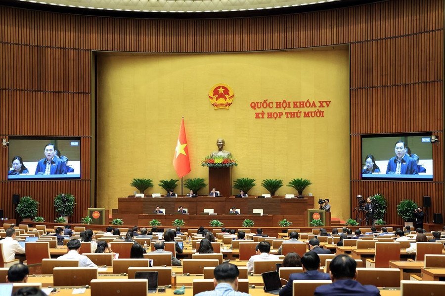Nhìn lại tuần làm việc thứ 4: Quốc hội thảo luận nhiều dự án luật và Nghị quyết quan trọng