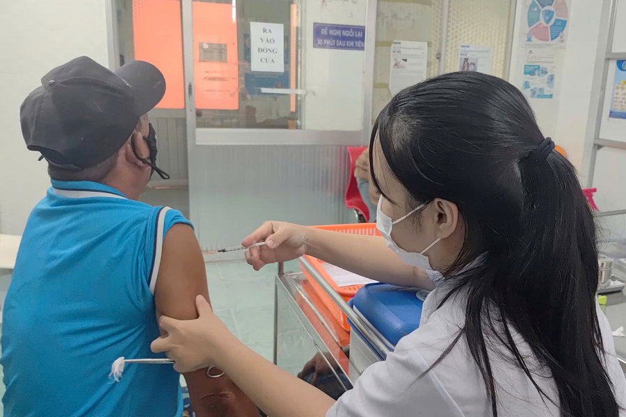 Phơi nhiễm bệnh dại tăng do chó, mèo thả rông