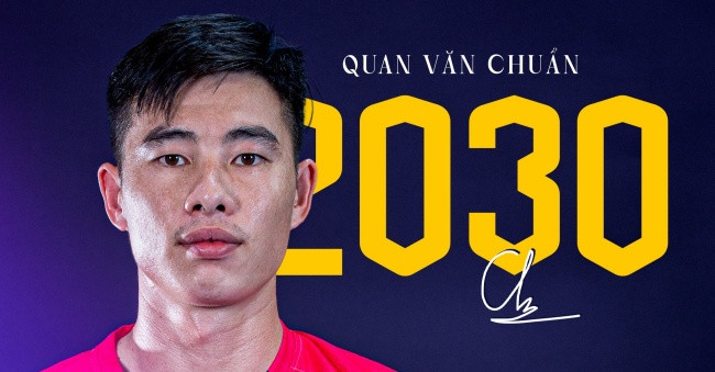 Hà Nội FC giữ chân Quan Văn Chuẩn bằng hợp đồng tới năm 2030