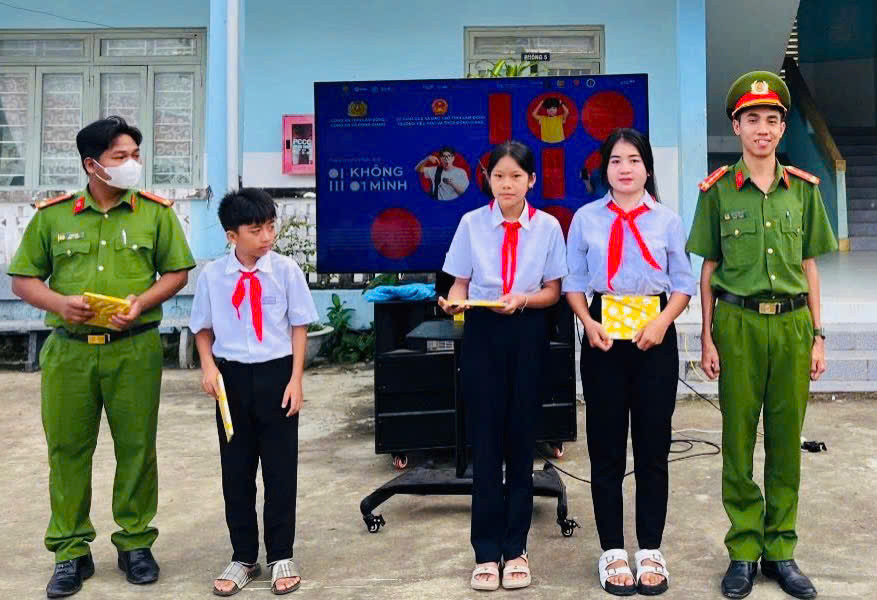 Nâng cao kỹ năng an toàn trực tuyến cho học sinh