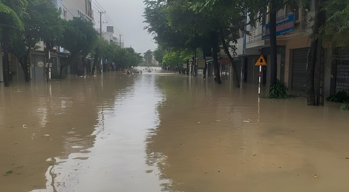 Tuy Hòa: Chuyến đi bất đắc dĩ và 72 giờ giữa mùa lũ lịch sử