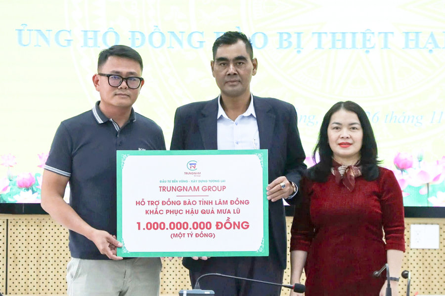 Trungnam Group hỗ trợ 1 tỷ đồng giúp Link vao Dubai khắc phục hậu quả mưa lũ
