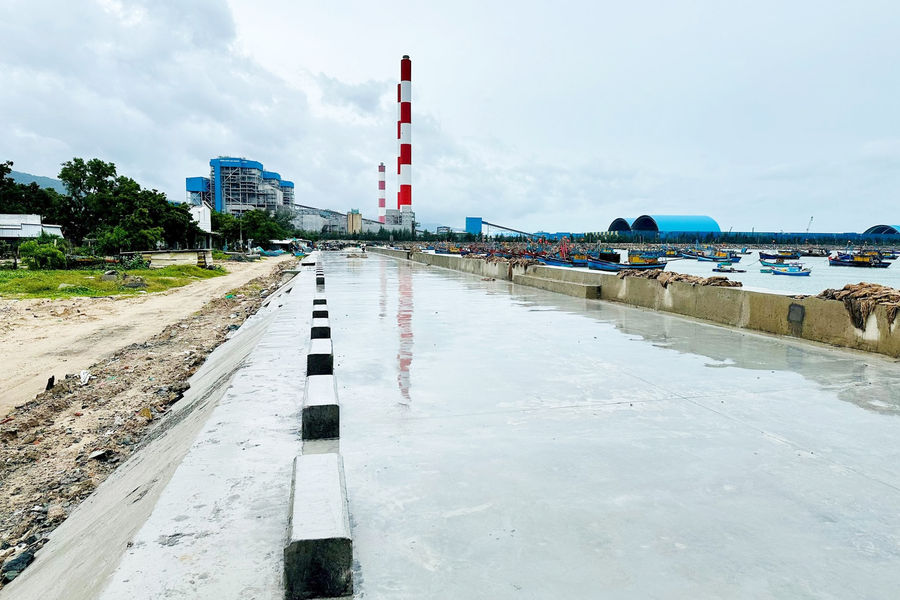 Đồng thuận để hoàn thành dự án Kè bảo vệ bờ biển Vĩnh Tiến