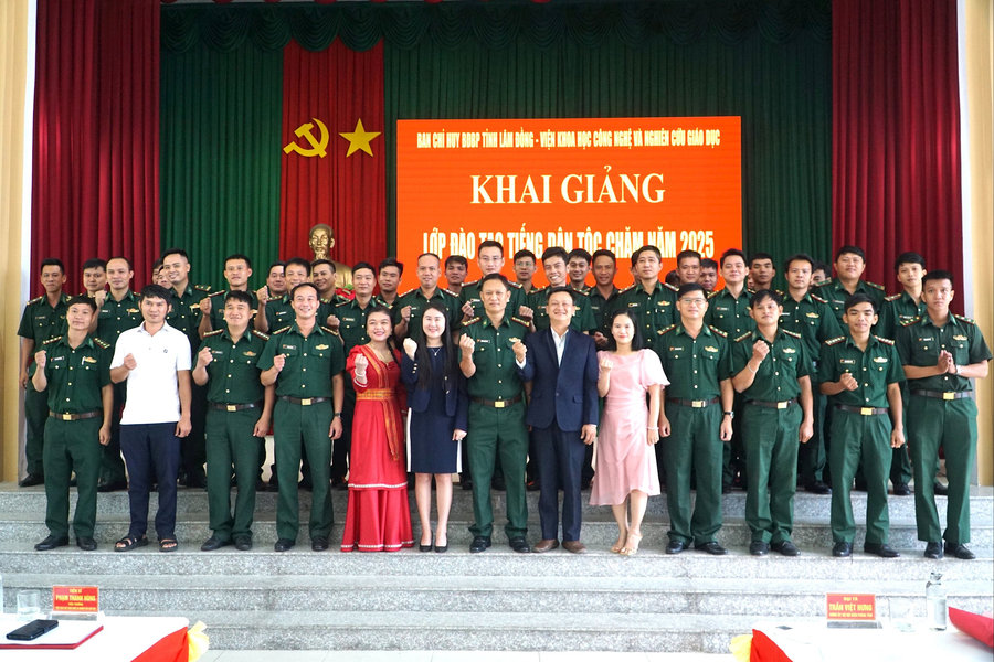 Khai giảng lớp tiếng Chăm cho cán bộ Biên phòng Lâm Đồng
