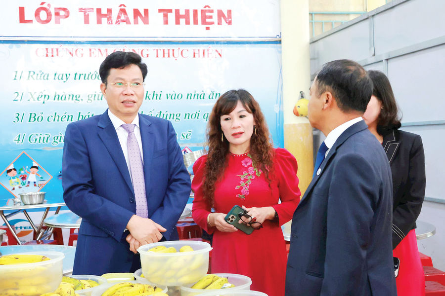Bảo đảm quyền tiếp cận giáo dục của mọi đối tượng