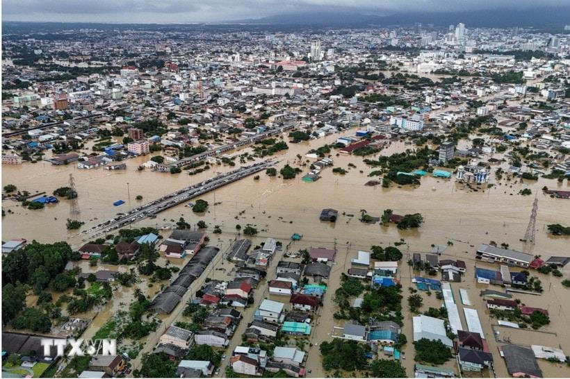Mưa lũ tại châu Á: Vẫn còn hàng trăm người mất tích