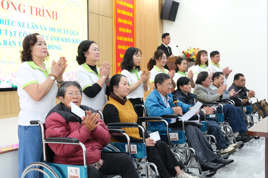 Cầu nối yêu thương cho người khuyết tật