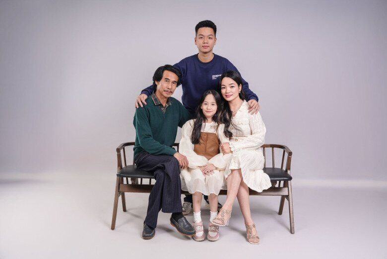 NSƯT Phú Đôn U70: Viên mãn bên vợ trẻ, con trai 19 tuổi gây chú ý