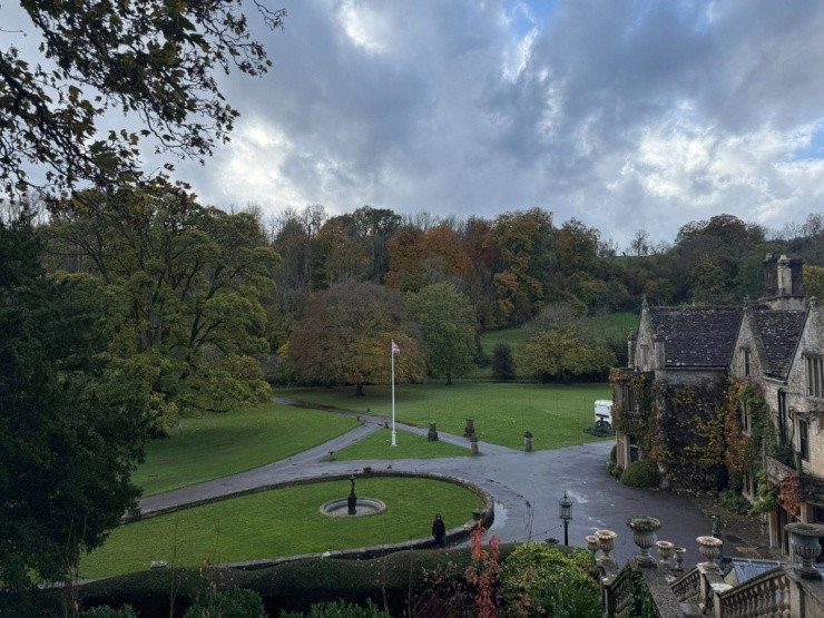 Castle Combe: Khám phá ngôi làng cổ đẹp nhất nước Anh