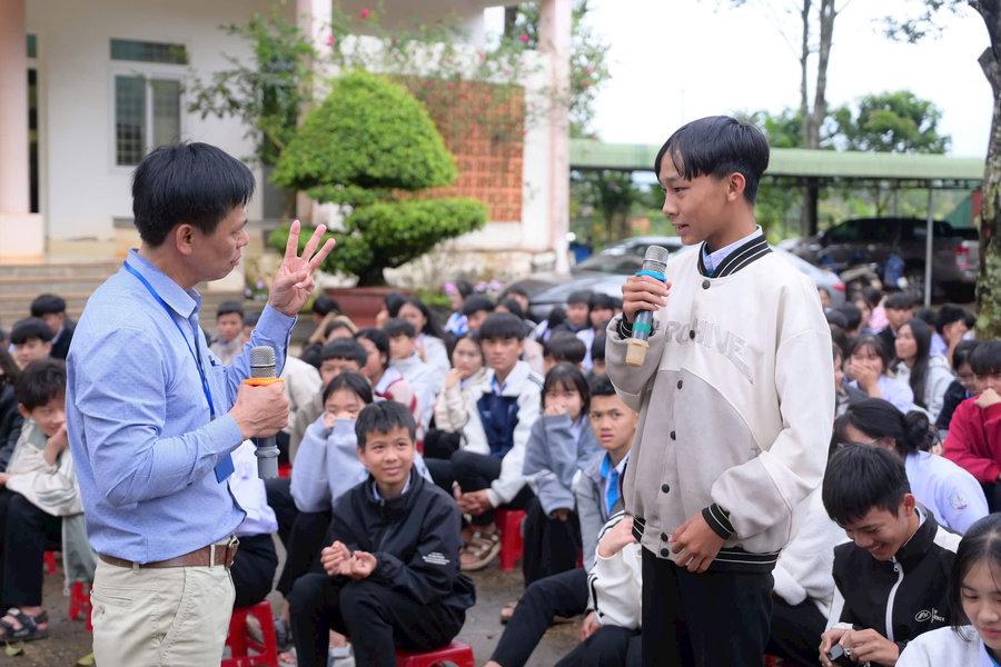 Truyền thông phòng, chống HIV/AIDS cho học sinh phía Tây Lâm Đồng
