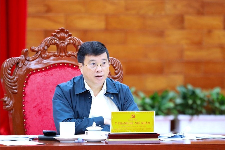 Đồng chí Y Thanh Hà Niê Kđăm chủ trì Hội nghị Ban Thường vụ Tỉnh ủy Lâm Đồng