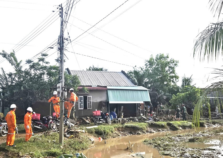 Điện lực Lâm Đồng huy động lực lượng ứng phó mưa lũ