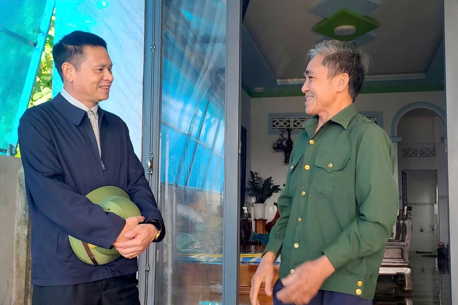 Lãnh đạo cấp xã đổi mới phong cách làm việc