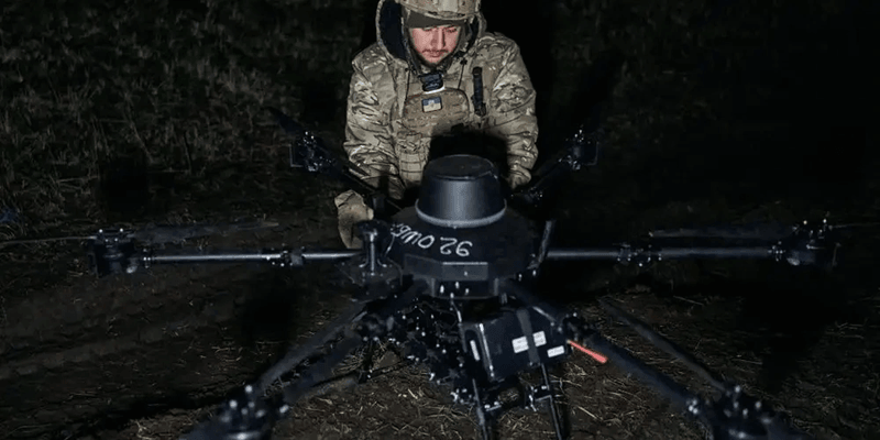 UAV Vampire phá xe tăng Nga ẩn trong hầm caponier