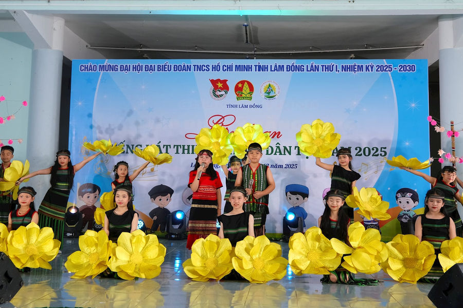 Liên hoan Tiếng hát thiếu nhi các dân tộc Lâm Đồng