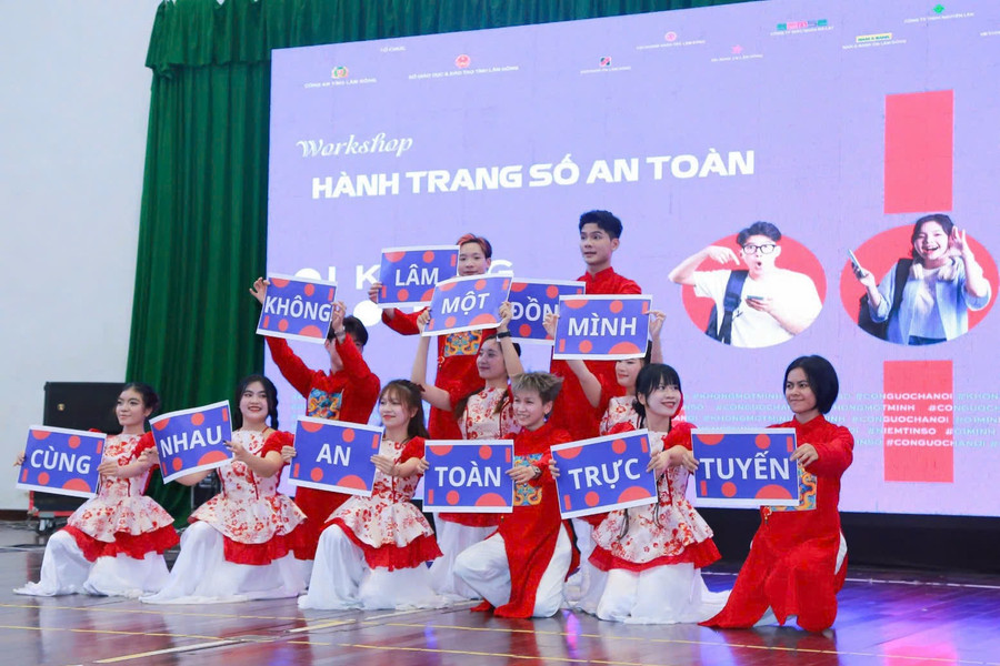 Cùng nhau an toàn trực tuyến