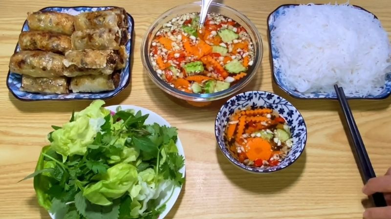 Cách làm nem rươi giòn rụm, chuẩn vị đặc sản miền Bắc