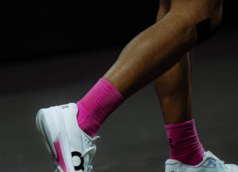 Đánh giá giày On The Roger Pro Fire: Tối ưu cho sân Pickleball