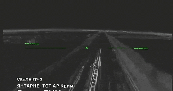 Ukraine dùng UAV FP-2 đánh tuyến nhiên liệu Nga ở Crimea