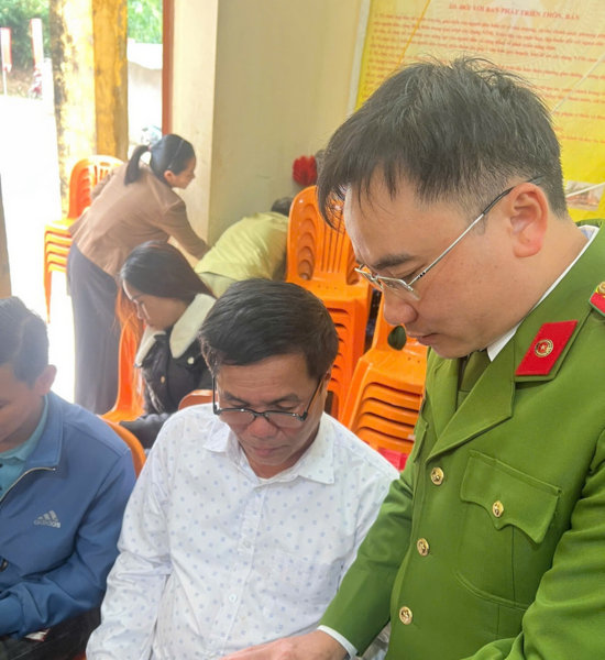 Cách cập nhật thông tin thường trú, tạm trú trên VNeID
