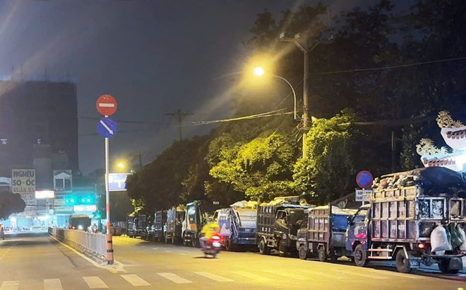 TPHCM chưa đồng ý giảm giờ cấm xe rác nội đô
