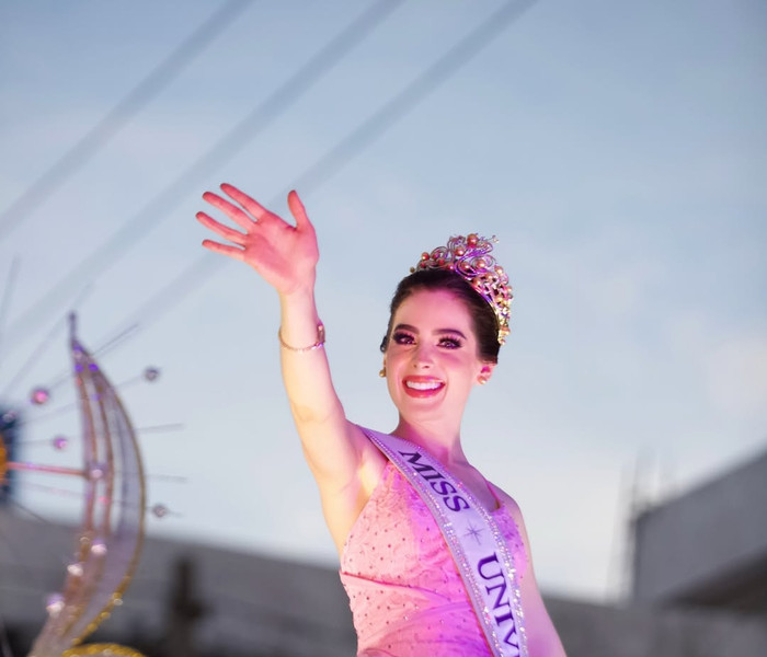 Màn ăn mừng của Miss Universe 2025 Fátima Bosch gây tranh cãi