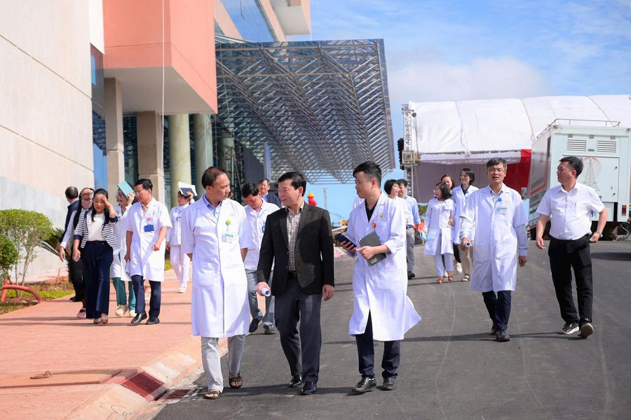 Sở Y tế Lâm Đồng hỗ trợ nâng cao chất lượng khám, chữa bệnh tại Bệnh viện Đa khoa Đắk Nông