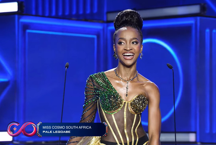 Miss Cosmo South Africa xử lý chuyên nghiệp sự cố trang phục