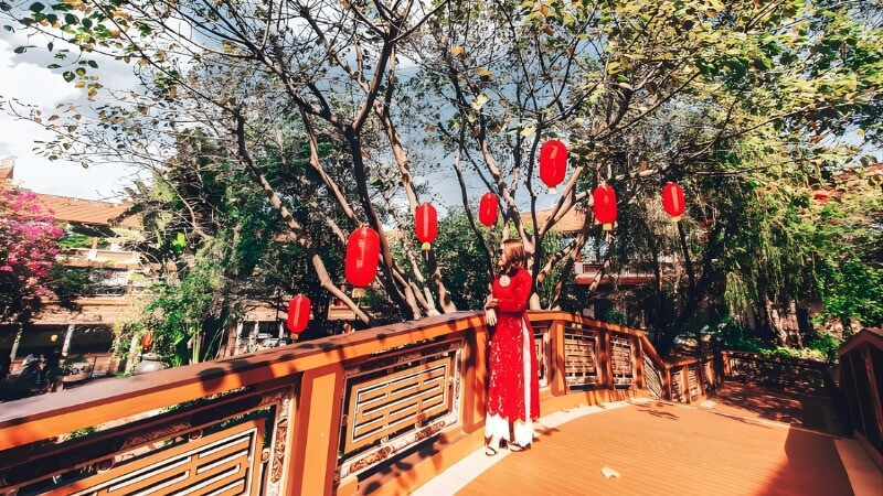 Top 10 địa điểm chụp ảnh áo dài đẹp và hoài cổ tại Đà Nẵng