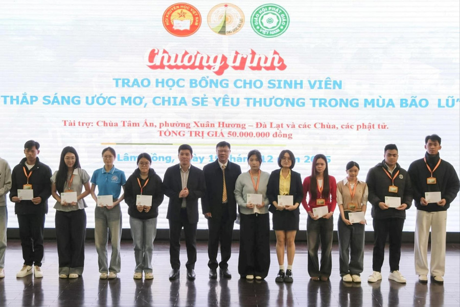 Hội Khuyến học tỉnh Lâm Đồng trao 119 suất học bổng cho sinh viên