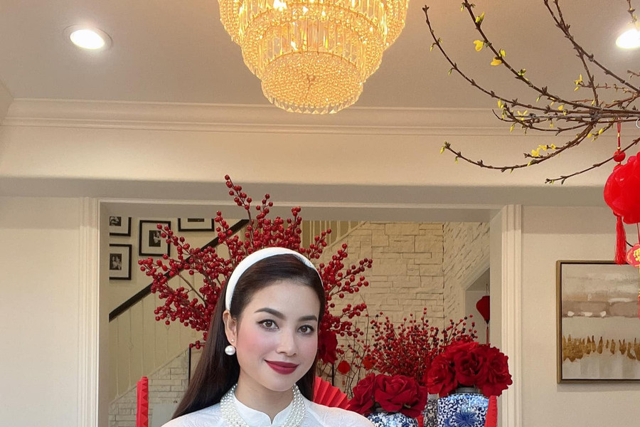Hoa hậu Phạm Hương xóa ảnh chồng đại gia: Nghi vấn về hôn nhân