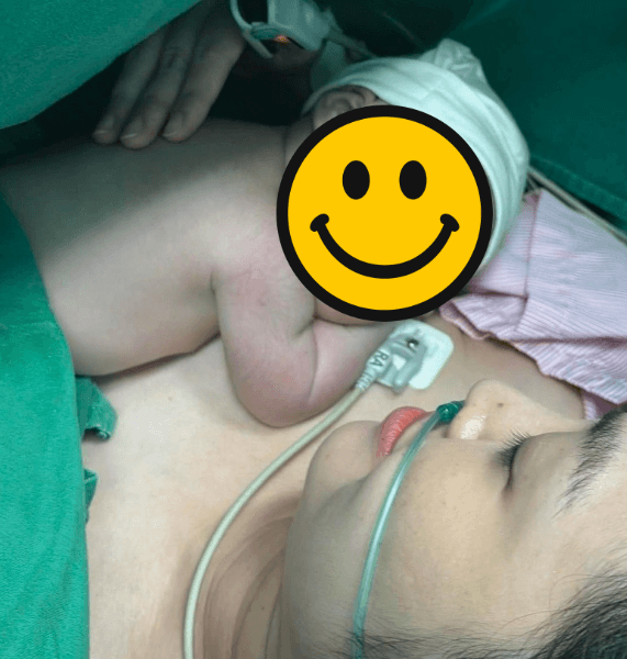 Diễn viên Đức Hiếu và MC Thùy Linh đón con gái đầu lòng