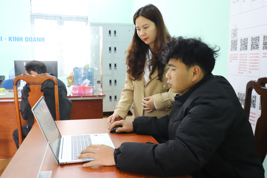 Khi người dân là trung tâm trong phục vụ hành chính ở Đắk Song