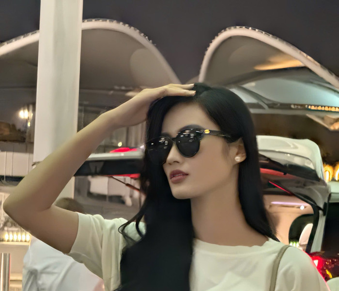 Ý Nhi gây sốt với phong cách 'trạm tỷ' và lối sống tiết kiệm tại Úc