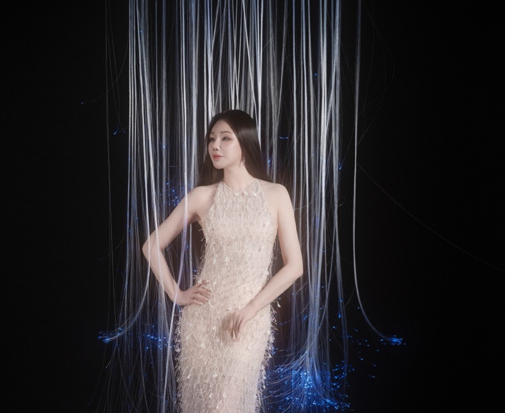 Hồ Quỳnh Hương tái xuất với album Khi em hát sau 49 ngày tĩnh lặng